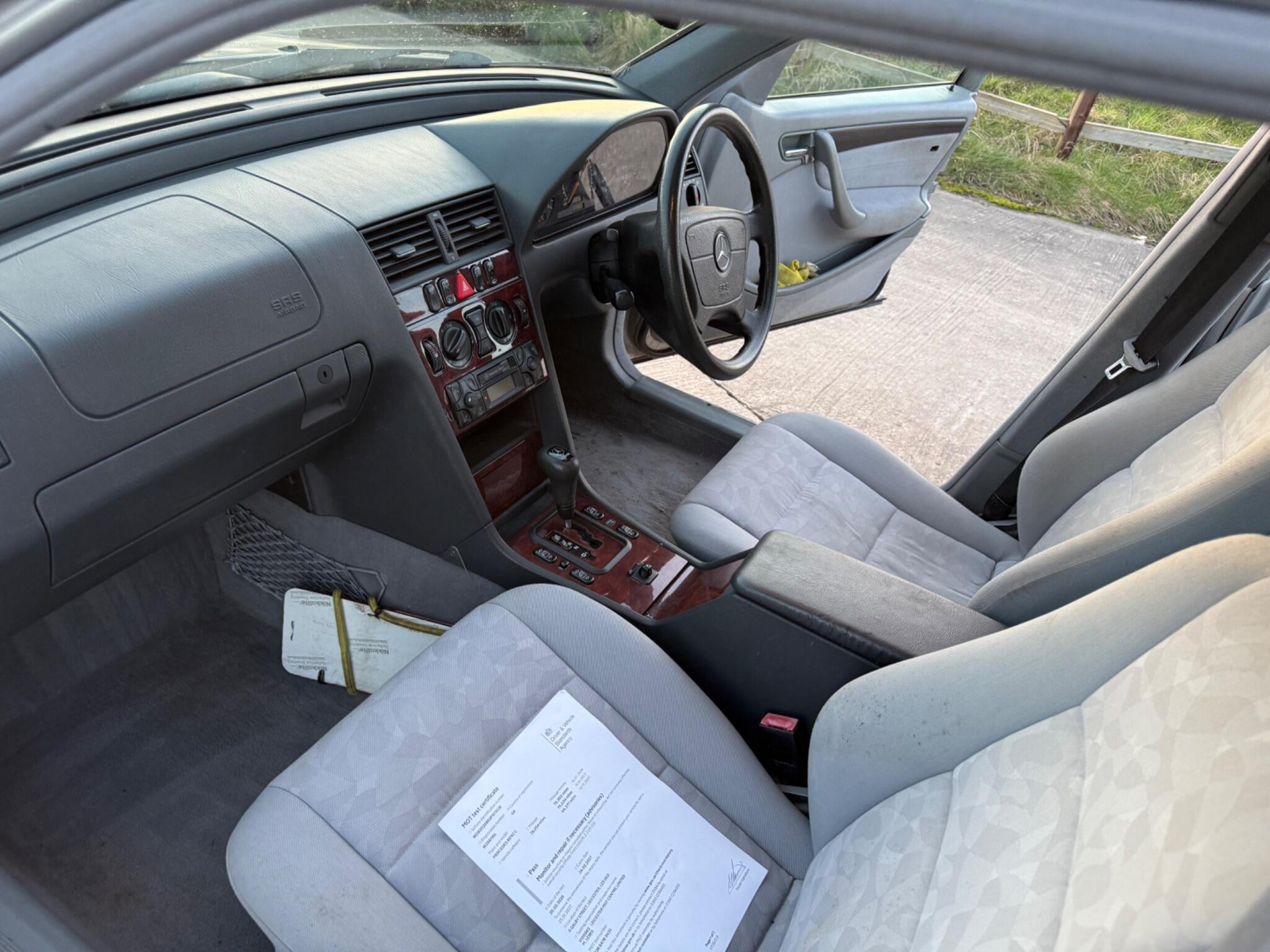 Mercedes-Benz C Class 2.4 C240 Classic 5dr — photo 66 of 66
